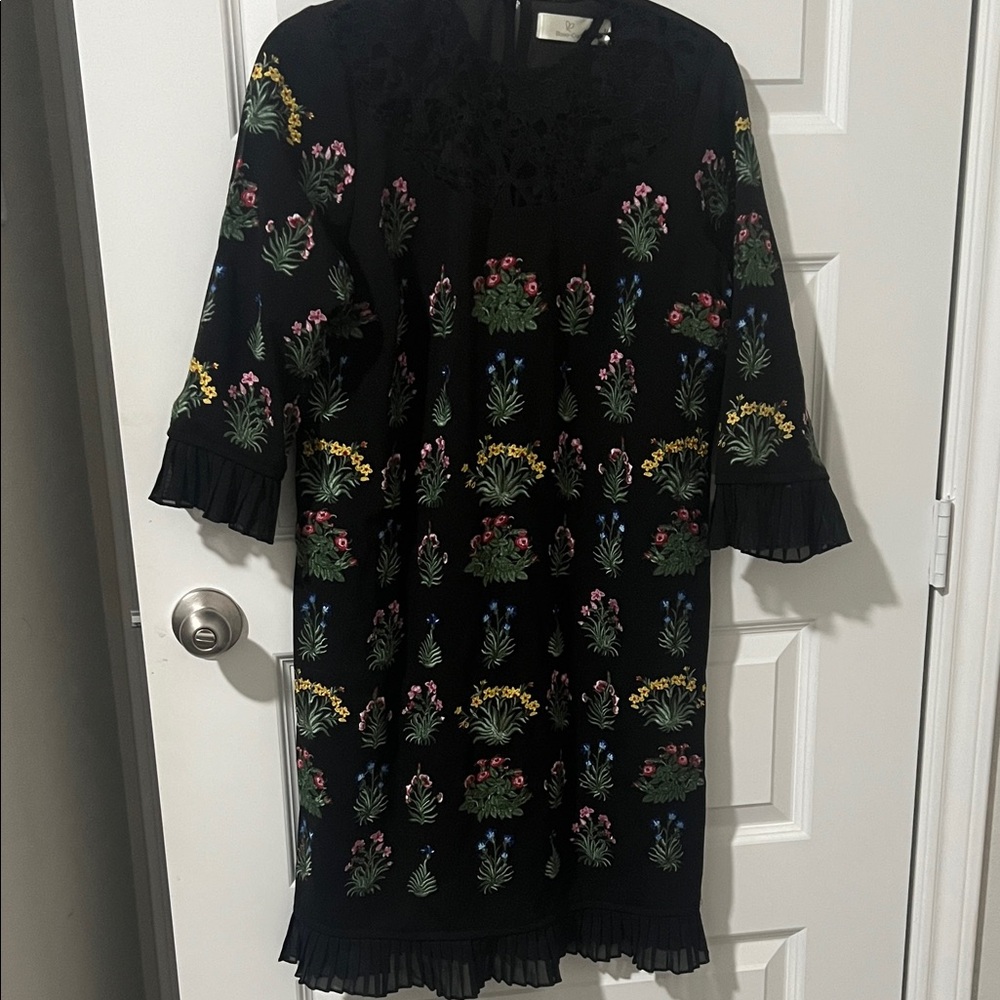 Chic Black Floral Midi Dress